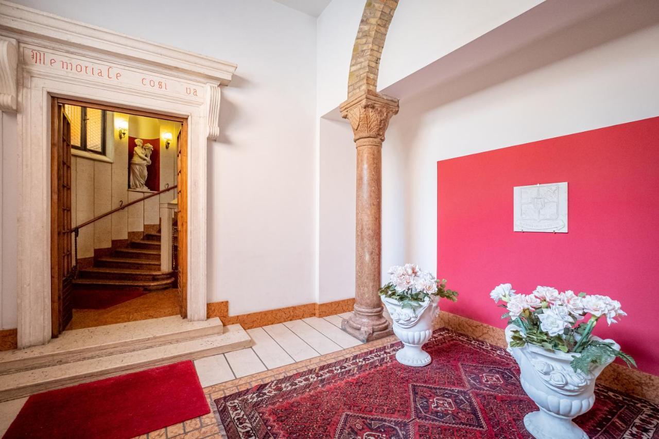 Bed and Breakfast Il Salotto Del Conte Верона Экстерьер фото